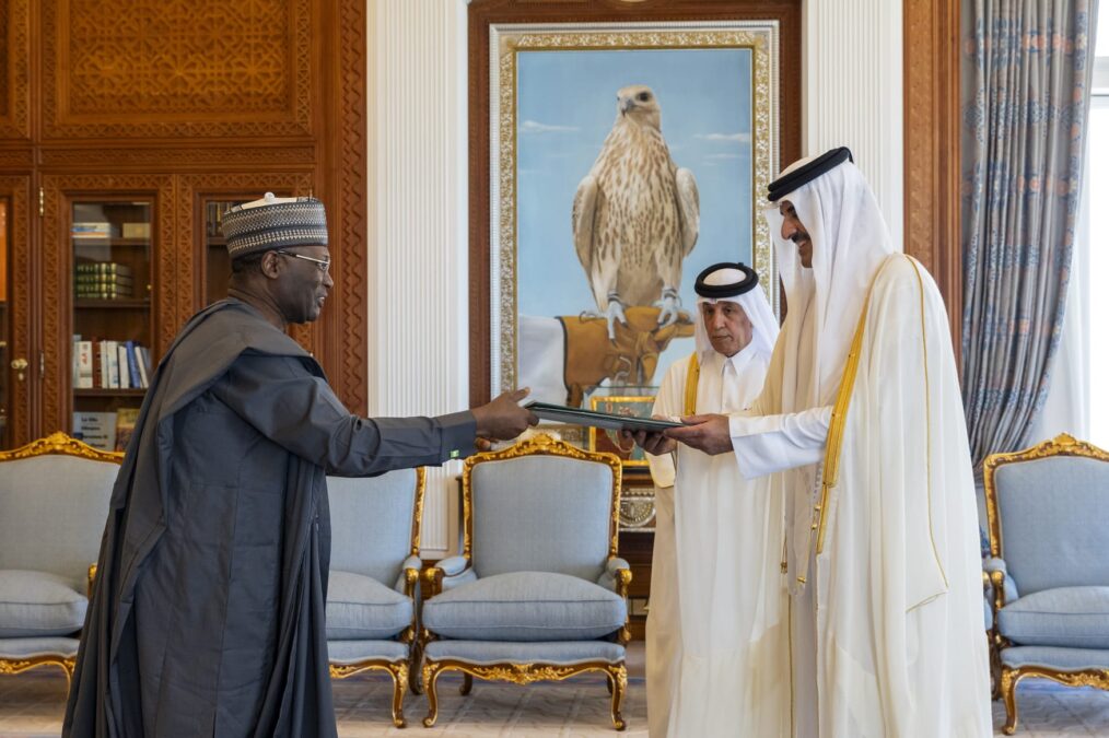 Photos: Former INEC boss, Mahmood Yakubu present letter of credence to the Amir of Qatar as Nigeria Ambassador