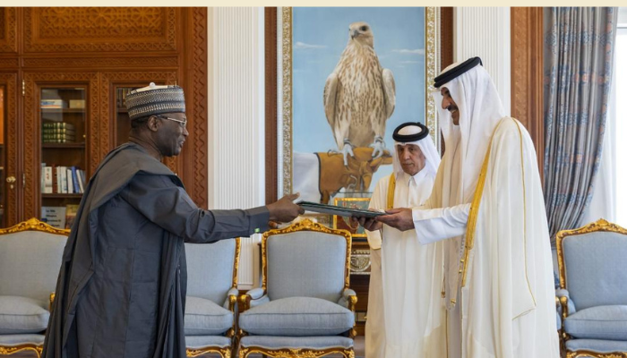 Mahmood Yakubu officially presents his credentials as Nigeria's ambassador to the Amir of Qatar