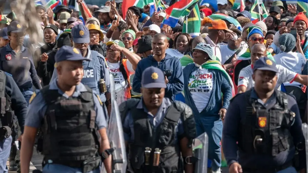 South Africa probes killing of anti-immigration leader