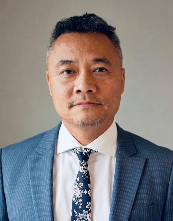 Akit is a Professional Engineer (APEGA) and currently serves on the boards of several public and private companies.